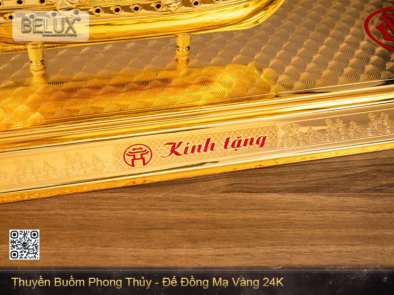 Thuyền buồm đế đồng mạ vàng 24k